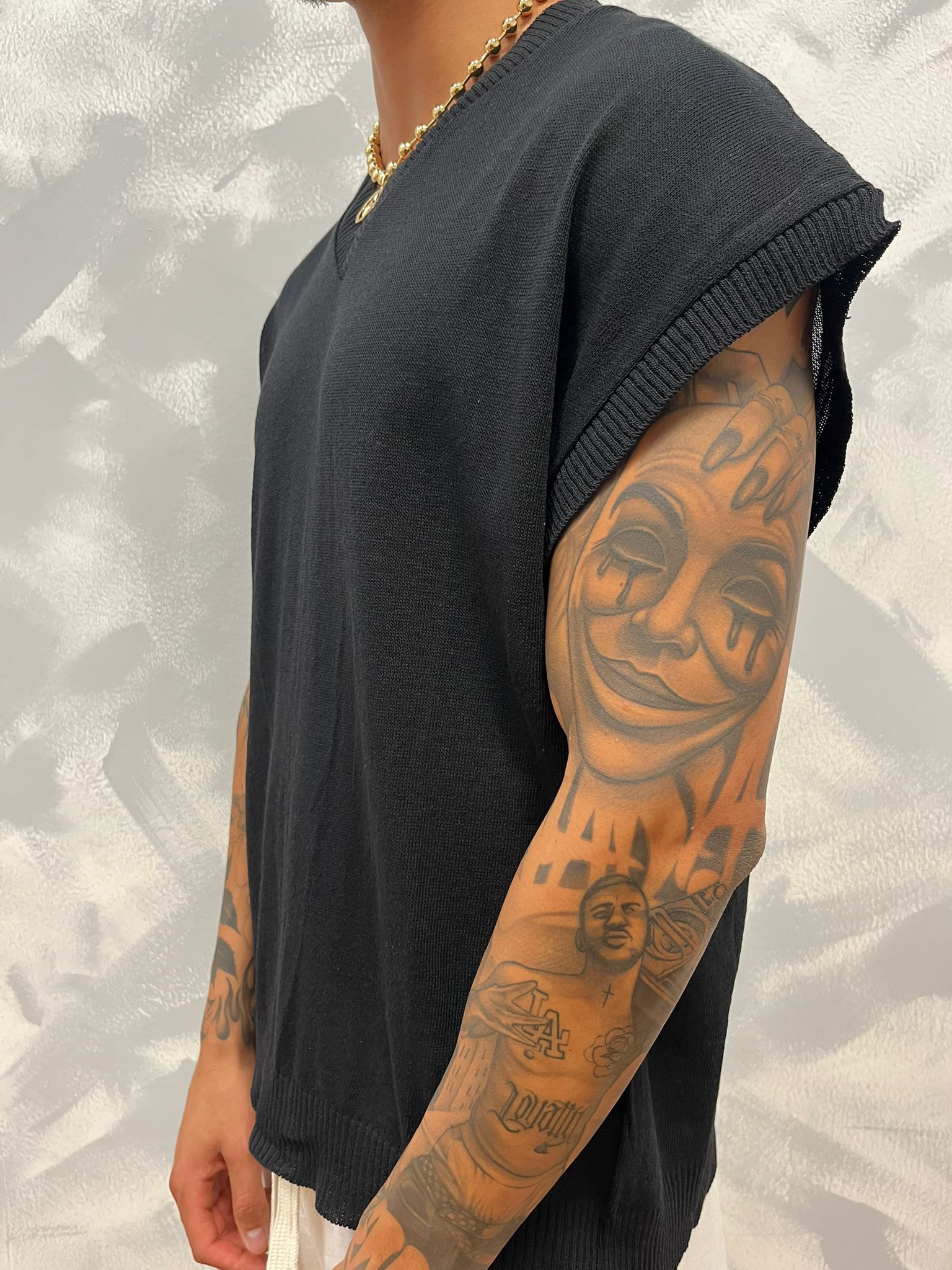T-SHIRT SMANICATA FILO NERA