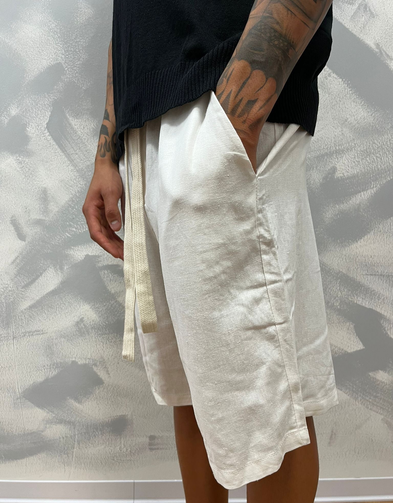 PANTA CORTO IN LINO BIANCO