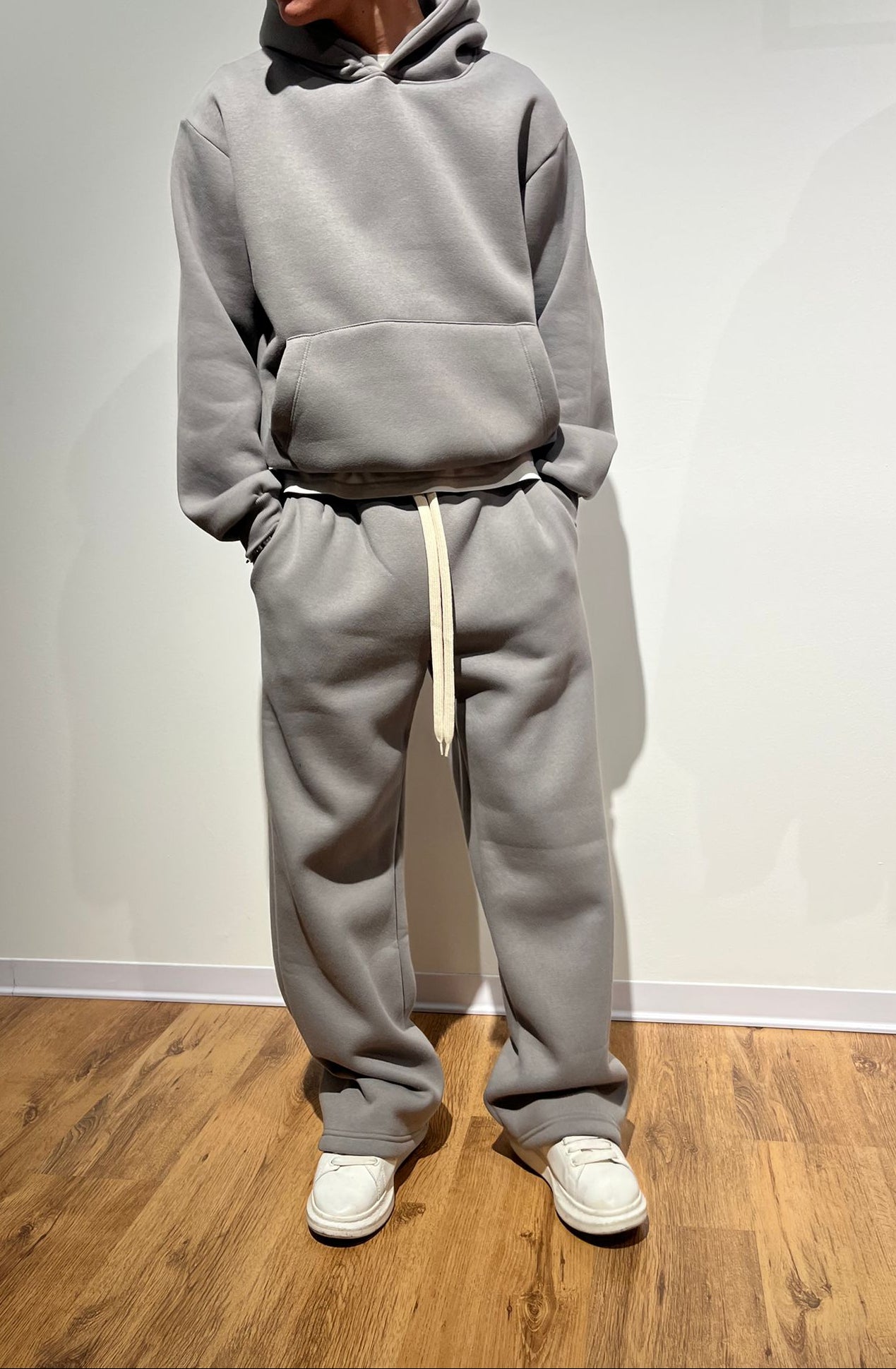 TUTA COMPLETA POLICOT