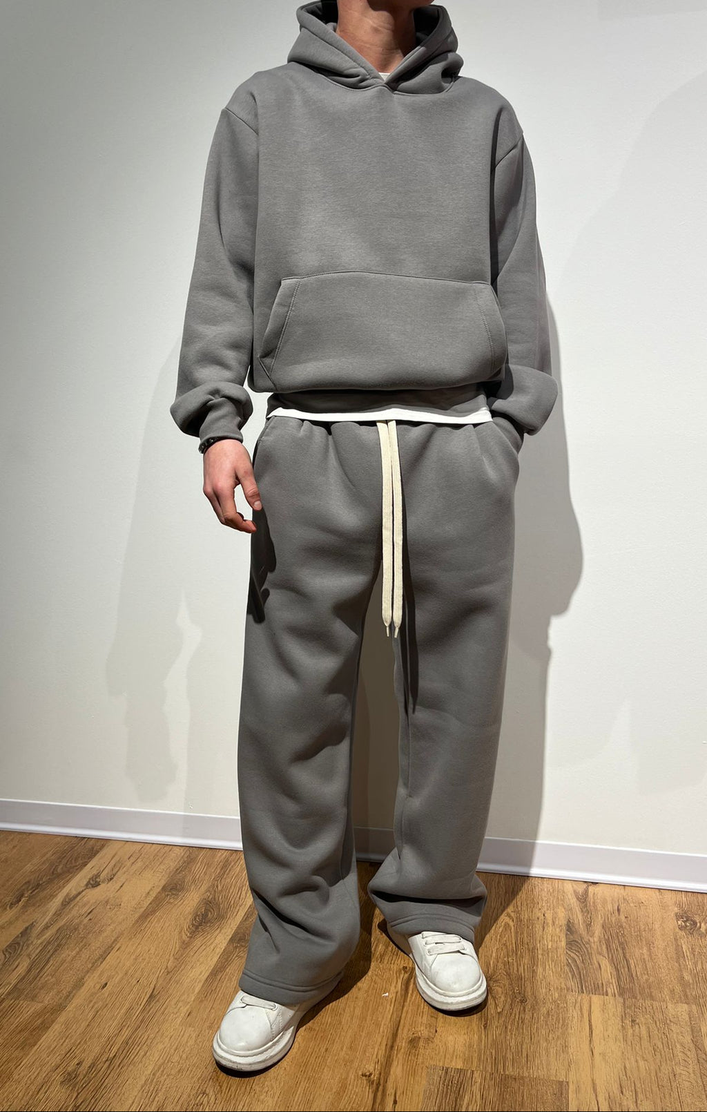 TUTA COMPLETA POLICOT